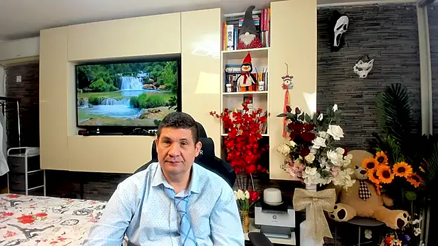 Snapshot of SpartacusDaddy48 chatting on 25, 4, 2026 SpartacusDaddy48 online show from 25, 4, 2026