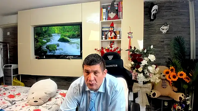 Snapshot of SpartacusDaddy48 chatting on 27, 4, 2026 SpartacusDaddy48 online show from 27, 4, 2026