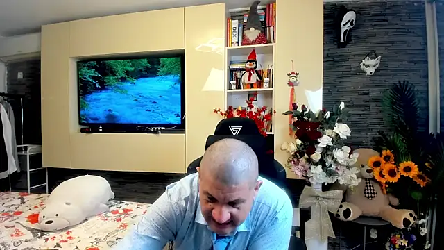 Snapshot of SpartacusDaddy48 chatting on 28, 4, 2026 SpartacusDaddy48 online show from 28, 4, 2026