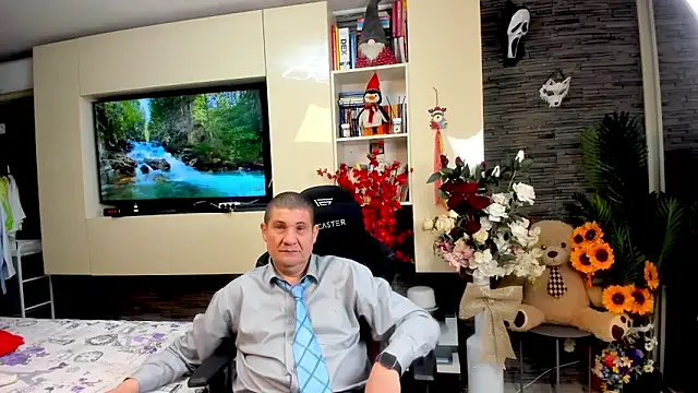 Snapshot of SpartacusDaddy48 chatting on 11, 5, 2026 SpartacusDaddy48 online show from 11, 5, 2026