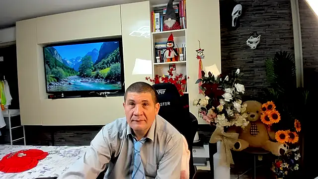 Snapshot of SpartacusDaddy48 chatting on 13, 5, 2026 SpartacusDaddy48 online show from 13, 5, 2026