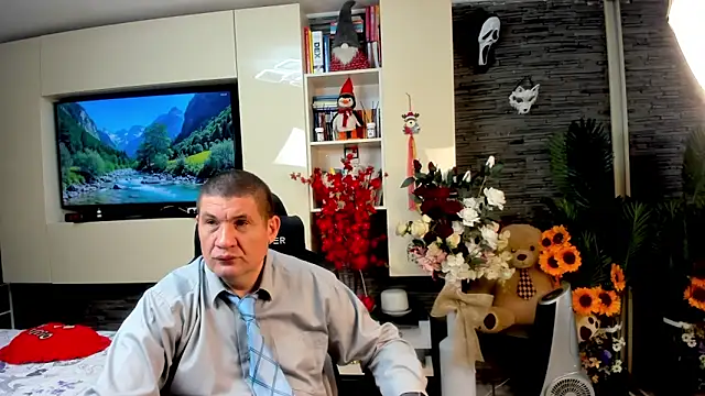 Snapshot of SpartacusDaddy48 chatting on 15, 5, 2026 SpartacusDaddy48 online show from 15, 5, 2026
