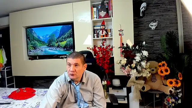 Snapshot of SpartacusDaddy48 chatting on 16, 5, 2026 SpartacusDaddy48 online show from 16, 5, 2026
