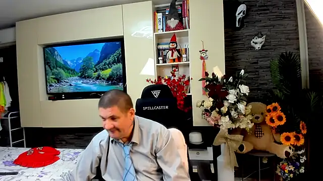 Snapshot of SpartacusDaddy48 chatting on 16, 5, 2026 SpartacusDaddy48 online show from 16, 5, 2026