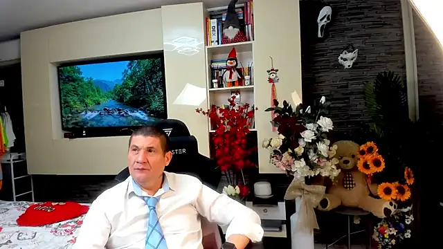 Snapshot of SpartacusDaddy48 chatting on 19, 5, 2026 SpartacusDaddy48 online show from 19, 5, 2026