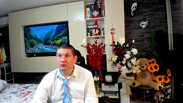 Snapshot of SpartacusDaddy48 chatting on 20, 5, 2026 SpartacusDaddy48 online show from 20, 5, 2026