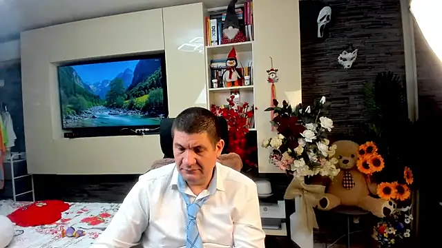 Snapshot of SpartacusDaddy48 chatting on 23, 5, 2026 SpartacusDaddy48 online show from 23, 5, 2026
