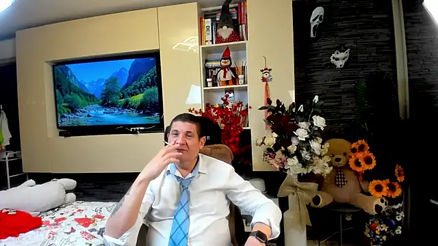 Snapshot of SpartacusDaddy48 chatting on 24, 5, 2026 SpartacusDaddy48 online show from 24, 5, 2026