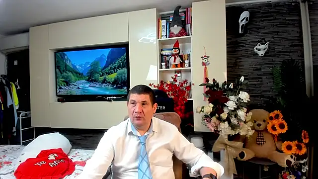 Snapshot of SpartacusDaddy48 chatting on 28, 5, 2026 SpartacusDaddy48 online show from 28, 5, 2026