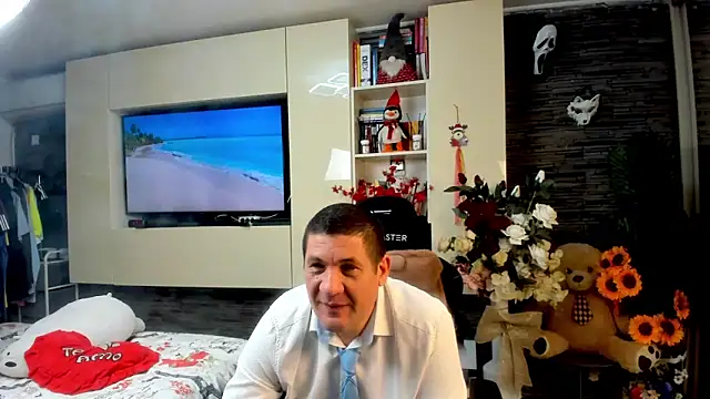 Snapshot of SpartacusDaddy48 chatting on 29, 5, 2026 SpartacusDaddy48 online show from 29, 5, 2026