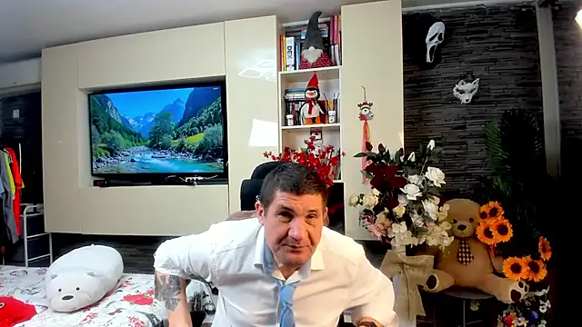 Snapshot of SpartacusDaddy48 chatting on 31, 5, 2026 SpartacusDaddy48 online show from 31, 5, 2026