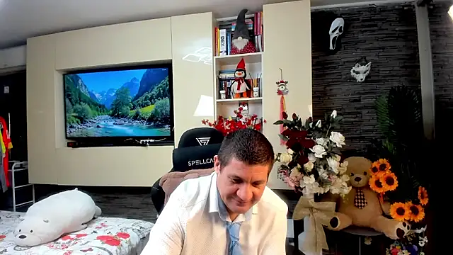 Snapshot of SpartacusDaddy48 chatting on 1, 6, 2026 SpartacusDaddy48 online show from 1, 6, 2026