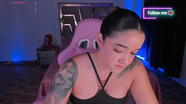 Snapshot of lunaarose chatting on 20, 2, 2026 lunaarose online show from 20, 2, 2026