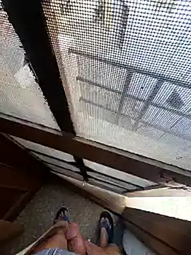 Snapshot of desir3dlund chatting on 7, 2, 2026 desir3dlund online show from 7, 2, 2026