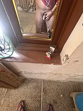 Snapshot of desir3dlund chatting on 13, 2, 2026 desir3dlund online show from 13, 2, 2026