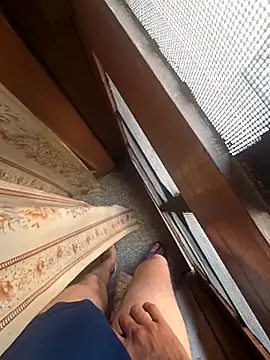 Snapshot of desir3dlund chatting on 4, 3, 2026 desir3dlund online show from 4, 3, 2026