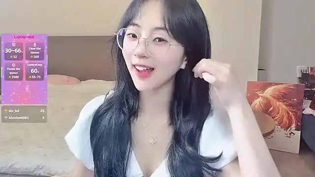 Snapshot of nini_a chatting on 10, 4, 2026 nini a online show from 10, 4, 2026