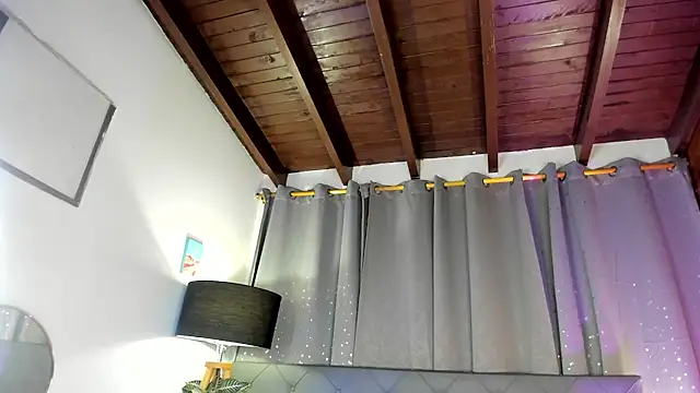 Snapshot of EmaaaBrown_ chatting on 21, 9, 2025 EmaaaBrown  online show from 21, 9, 2025