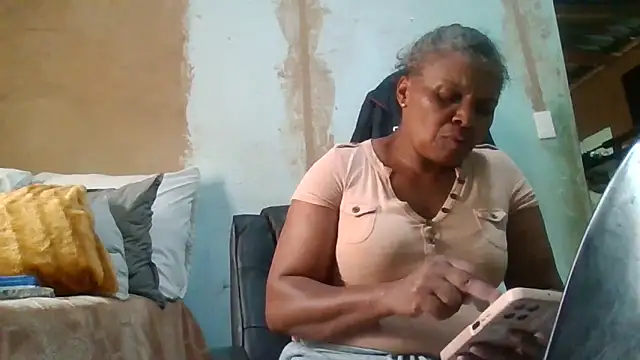 Snapshot of Nicky52 chatting on 8, 4, 2026 Nicky52 online show from 8, 4, 2026