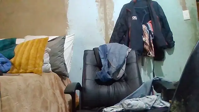 Snapshot of Nicky52 chatting on 9, 4, 2026 Nicky52 online show from 9, 4, 2026