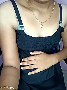 Snapshot of Nidhi_lovely chatting on 5, 10, 2025 Nidhi lovely online show from 5, 10, 2025