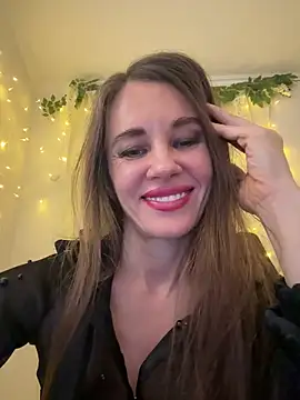 LucieMack online show from 2, 3, 2026