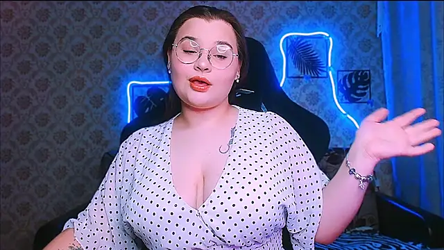 InLoveWithLife26 online show from 15, 2, 2026