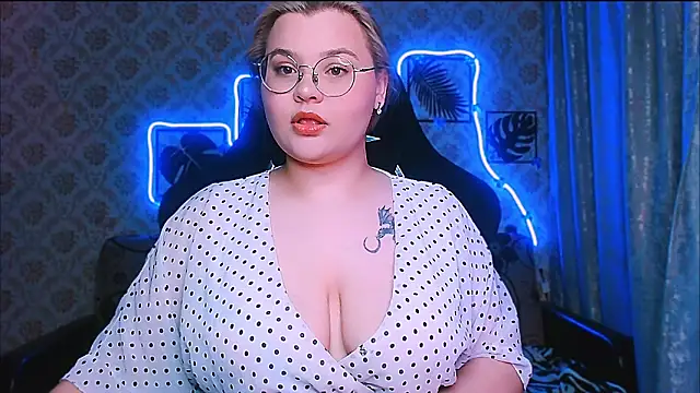 InLoveWithLife26 online show from 6, 4, 2026