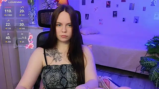 Snapshot of Alice_Moondark chatting on 9, 2, 2026 Alice Moondark online show from 9, 2, 2026