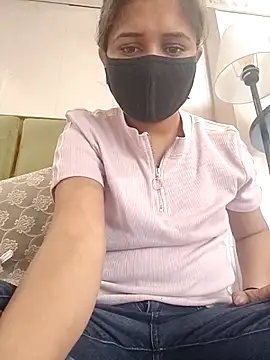 Snapshot of Ruhi_07 chatting on 8, 5, 2026 Ruhi 07 online show from 8, 5, 2026