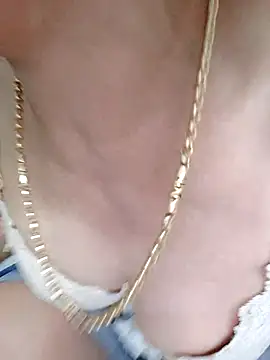 Snapshot of Rosalind_xxx chatting on 8, 11, 2025 Rosalind xxx online show from 8, 11, 2025