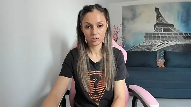 Snapshot of RheaEtthan chatting on 6, 2, 2026 RheaEtthan online show from 6, 2, 2026