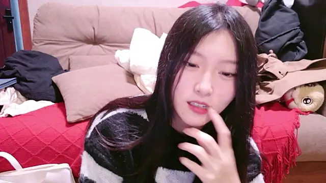 Snapshot of rainybb chatting on 8, 11, 2025 rainybb online show from 8, 11, 2025