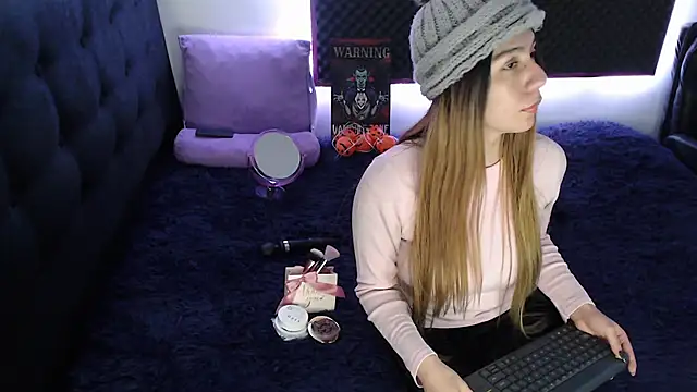 karlamoon23 online show from 11, 10, 2025