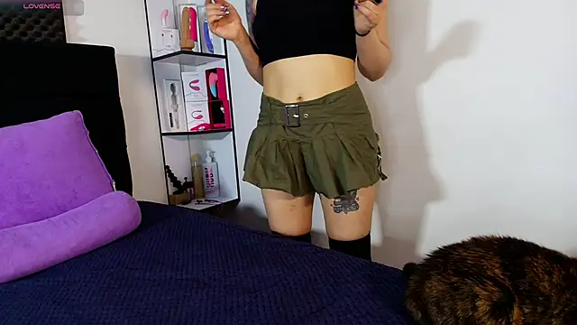 Snapshot of karlamoon23 chatting on 12, 4, 2026 karlamoon23 online show from 12, 4, 2026