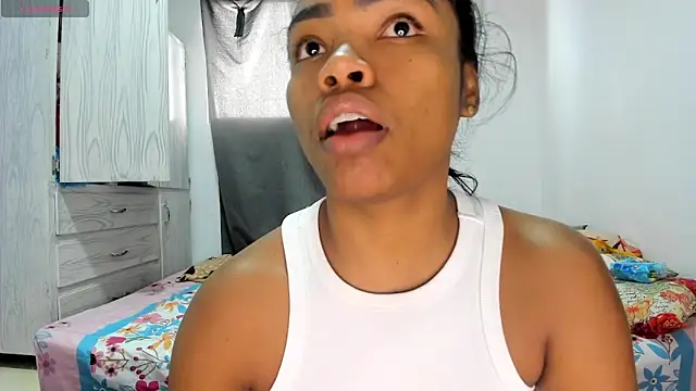 Snapshot of mishell- chatting on 24, 4, 2026 mishell- online show from 24, 4, 2026