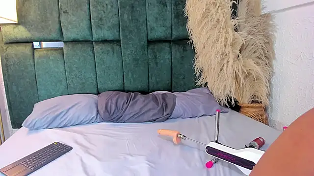 Chloe jackson25 online show from 19, 2, 2026