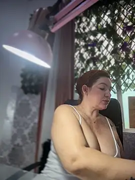 Snapshot of Bigass_curvy chatting on 2, 3, 2026 Bigass curvy online show from 2, 3, 2026