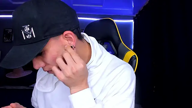 alexgiraldo   online show from 28, 9, 2025