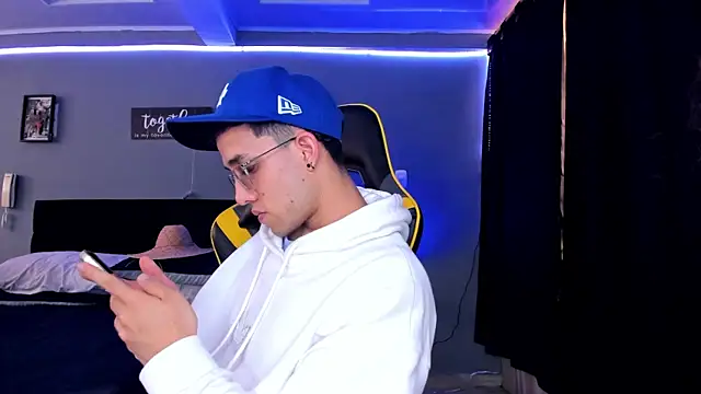 alexgiraldo   online show from 4, 10, 2025