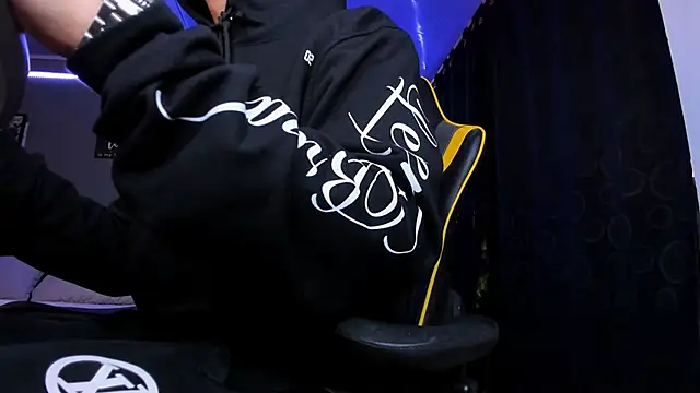 alexgiraldo   online show from 4, 12, 2025