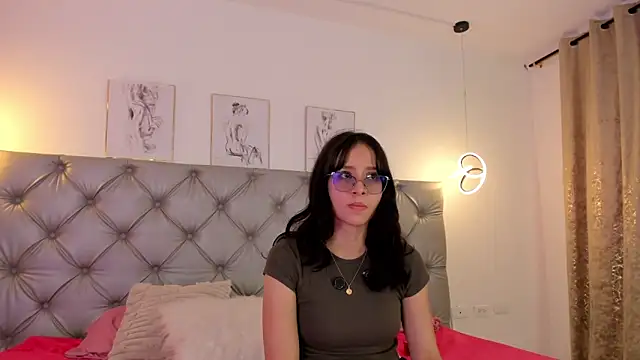 Snapshot of Naughty_Couple83 chatting on 5, 5, 2026 Naughty Couple83 online show from 5, 5, 2026