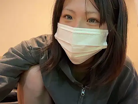 Snapshot of kabikabi_makaron chatting on 2, 6, 2026 kabikabi makaron online show from 2, 6, 2026
