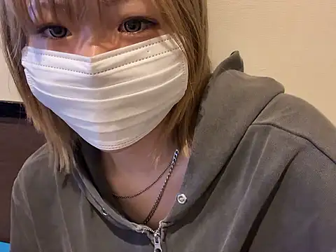 Snapshot of kabikabi_makaron chatting on 8, 6, 2026 kabikabi makaron online show from 8, 6, 2026