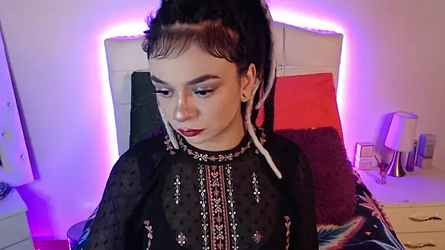 elapetitie online show from 10, 11, 2025