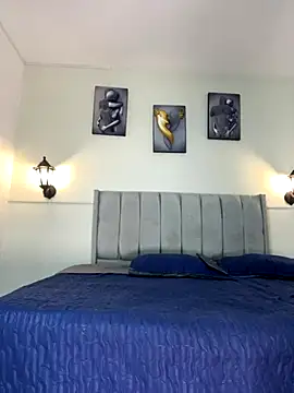 Samara Hadi  online show from 31, 10, 2025