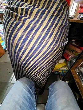 Snapshot of indianhotwife639 chatting on 19, 12, 2025 indianhotwife639 online show from 19, 12, 2025