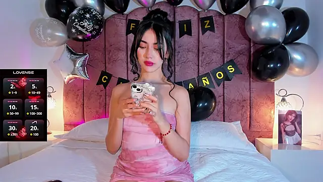 Snapshot of ValeskaZuev1 chatting on 29, 9, 2025 ValeskaZuev1 online show from 29, 9, 2025