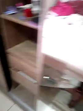 vivizinha27 online show from 9, 4, 2026