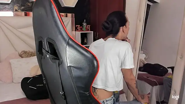 sara slut21 online show from 21, 12, 2024